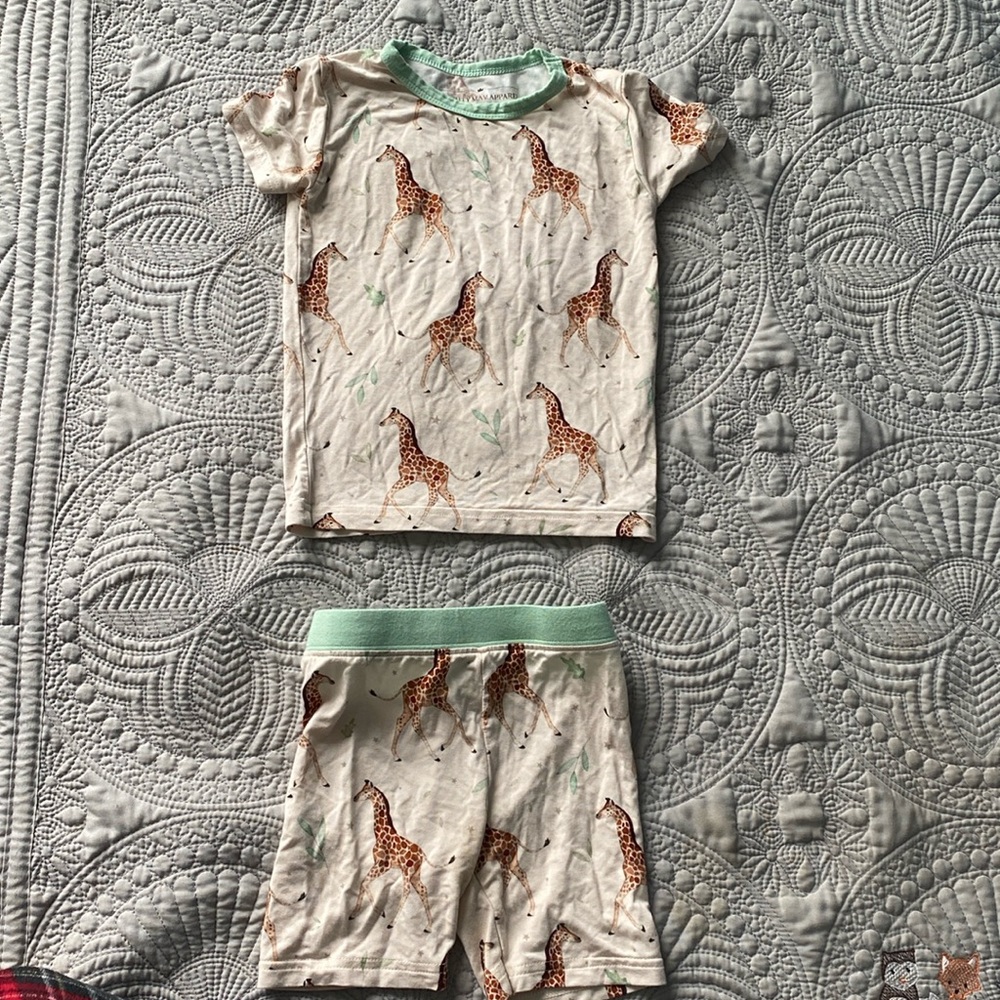 Mighty Mav Apparel Bamboo Stand Tall Giraffe Short Set